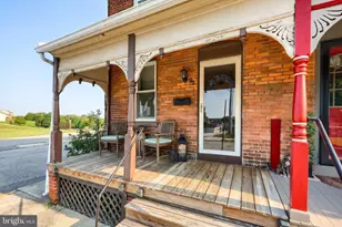95 N East St, Spring Grove, PA 17362 - Photo 4