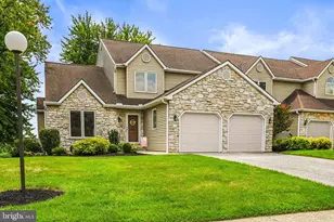 2716 Fairway Dr, York, PA 17402 - Photo 1