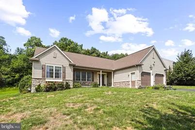 696 Rishel Drive, York, PA 17406 - Photo 2