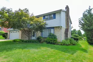 410 Folkstone Ct, York, PA 17402 - Photo 2