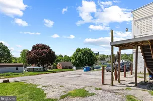 326 E Broadway, Red Lion, PA 17356 - Photo 10