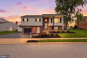 2477 N Gabrielle Ct, York, PA 17408 - Photo 1