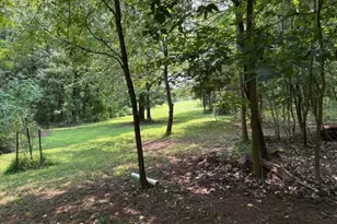 325 E Butter Rd, York, PA 17404 - Photo 18