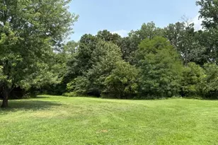 325 E Butter Rd, York, PA 17404 - Photo 10