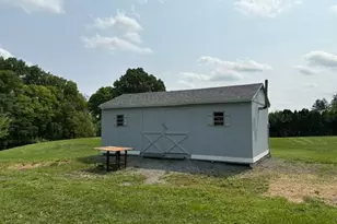 325 E Butter Rd, York, PA 17404 - Photo 6