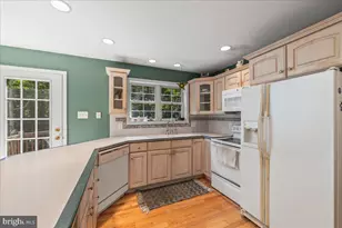 682 Woodburne Rd, Lewisberry, PA 17339 - Photo 12