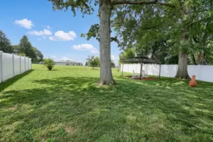 22 Crestview Dr, York, PA 17402 - Photo 30