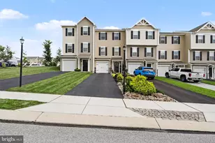 82 Ayrshire Dr, Hanover, PA 17331 - Photo 2
