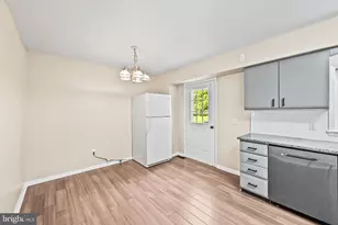 16 Pine Dr, Manchester, PA 17345 - Photo 8