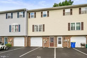 16 Pine Dr, Manchester, PA 17345 - Photo 2