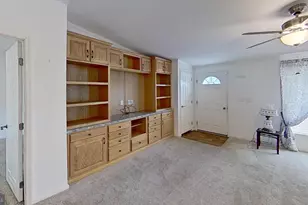 751 Natalie Ln, York, PA 17402 - Photo 2