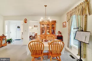 2201 Pleasant View Dr, York, PA 17406 - Photo 8