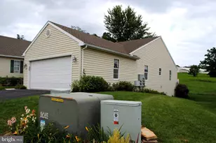 289 Winners Cir Dr, Red Lion, PA 17356 - Photo 2