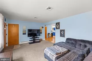 208 Willow St, Hanover, PA 17331 - Photo 6