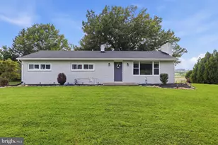 557 Chestnut Hill Rd, York, PA 17402 - Photo 2