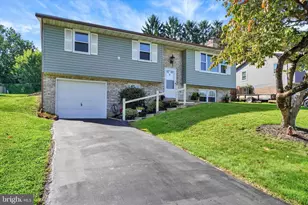 3490 Kingston Rd, York, PA 17402 - Photo 2