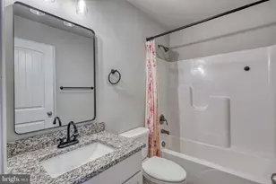 210 Hudson Blvd, Red Lion, PA 17356 - Photo 36