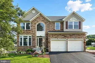 1160 Cranberry Ln W, York, PA 17402 - Photo 2