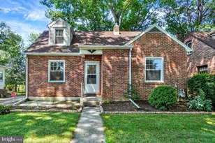 212 Lyndhurst Rd, York, PA 17402 - Photo 1