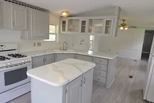238 Waldorf Dr, York, PA 17404 - Photo 2