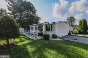 123 White Tail Ln, Windsor, PA 17366 - Photo 2