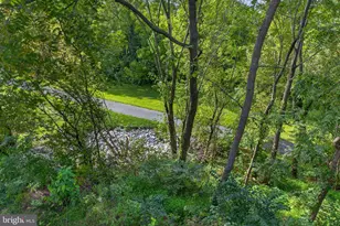 2721 Woodmont Dr, York, PA 17404 - Photo 28