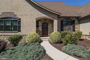 832 Heritage Hills Dr, York, PA 17402 - Photo 8