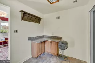 3310 Edenbridge Rd, York, PA 17402 - Photo 8