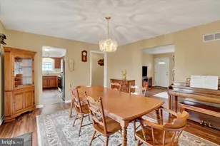 2829 Glen Hollow Dr, York, PA 17406 - Photo 6
