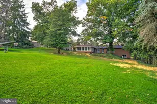 2020 Winding Rd, York, PA 17408 - Photo 2