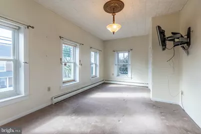 1329 Broadway, Hanover, PA 17331 - Photo 14
