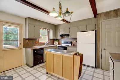 2140 Derry, York, PA 17408 - Photo 6