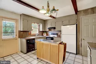 2140 Derry, York, PA 17408 - Photo 6