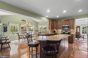 8711 Fairway Ct, Seven Valleys, PA 17360 - Photo 4