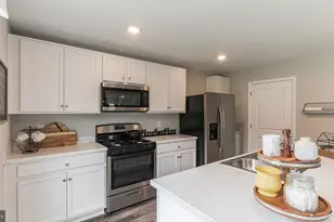 180 Grantway, York, PA 17404 - Photo 14