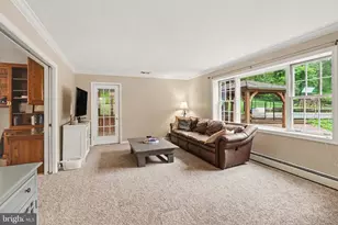 332 Laurel Dr, York, PA 17406 - Photo 4