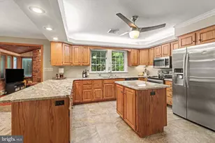 332 Laurel Dr, York, PA 17406 - Photo 8