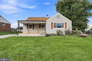 40 2nd St, Windsor, PA 17366 - Photo 1