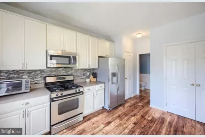 2136 Maple Crest Boulevard, York, PA 17406 - Photo 2