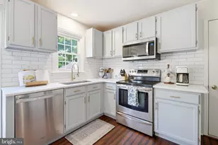 3832 Kings Arms Ln, York, PA 17402 - Photo 6