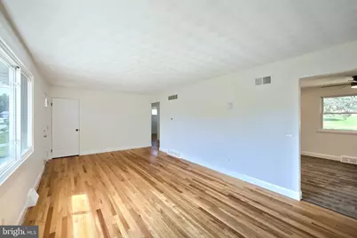 2551 Berkshire Ln, Dover, PA 17315 - Photo 8