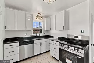 303 Greystone Rd, York, PA 17402 - Photo 2