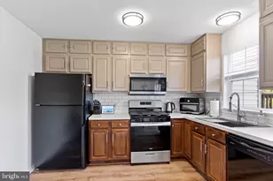 2853 Woodmont Dr, York, PA 17404 - Photo 6