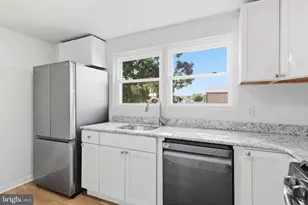 863 E Kings Ct, York, PA 17403 - Photo 12