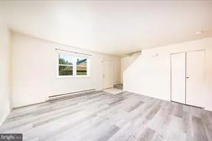 33 W Pennsylvania Ave, Stewartstown, PA 17363 - Photo 6