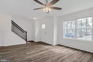 240 Beechwood Wy, Hanover, PA 17331 - Photo 2