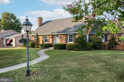 360 Grant Drive, Hanover, PA 17331 - Photo 2
