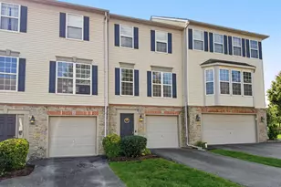 2702 Hunt Club Dr, York, PA 17402 - Photo 1