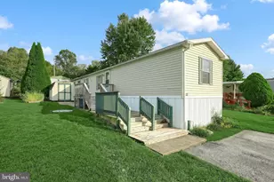 53 Chesapeake Estate, Thomasville, PA 17364 - Photo 2