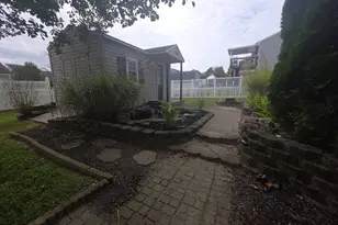 245 Abbey Dr, Mount Wolf, PA 17347 - Photo 6